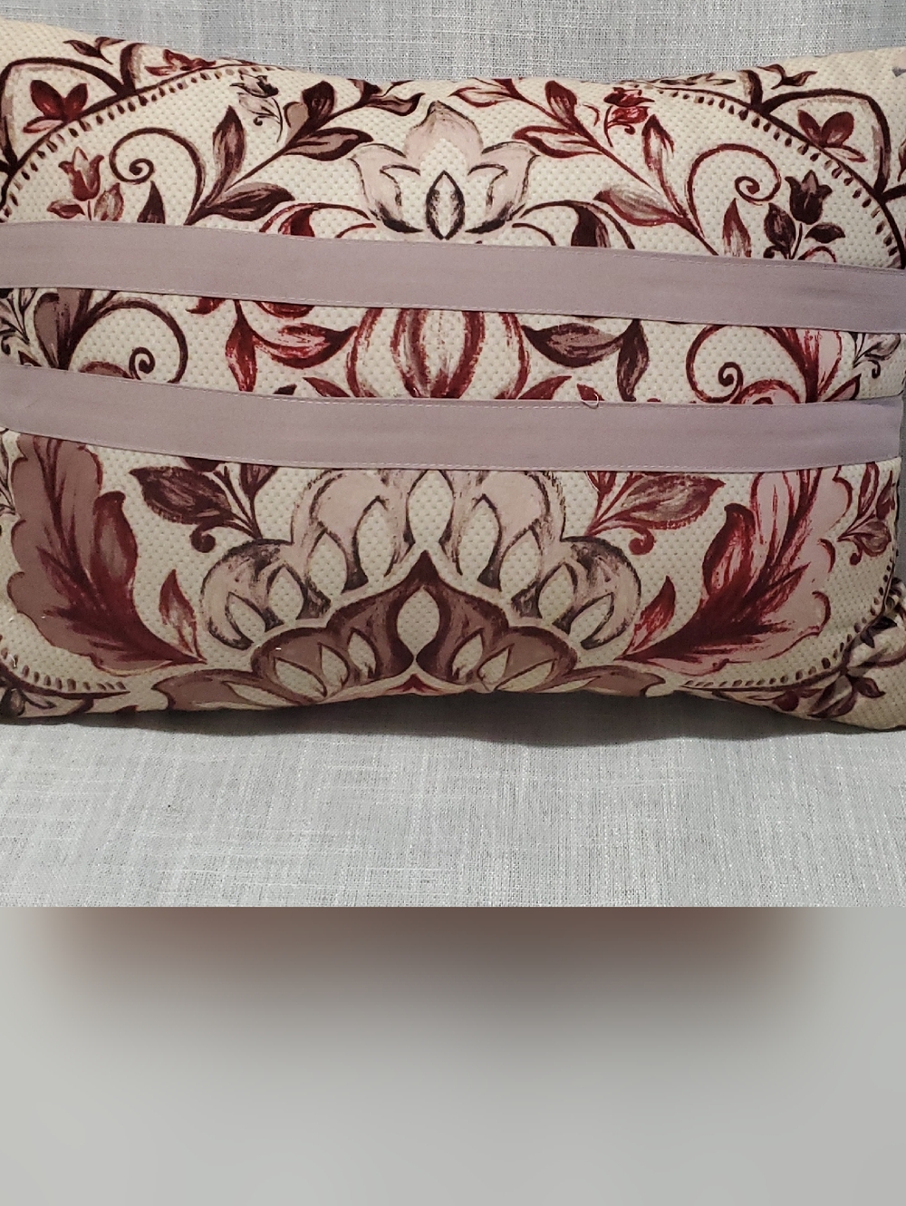 Beautiful Throw Pillow Approx 16 In Length. This Pillow Has Been Sanitized.